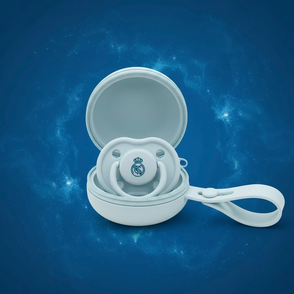 Real Madrid Baby Schnuller aus Silikon in Schnullerbox – BPA-frei, offizielles Lizenzprodukt