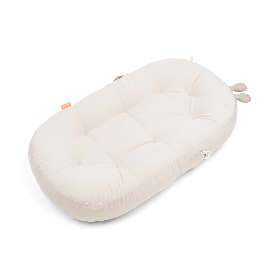 Cozy Lounger Baby Nest Raffi von Done by Deer in Beige