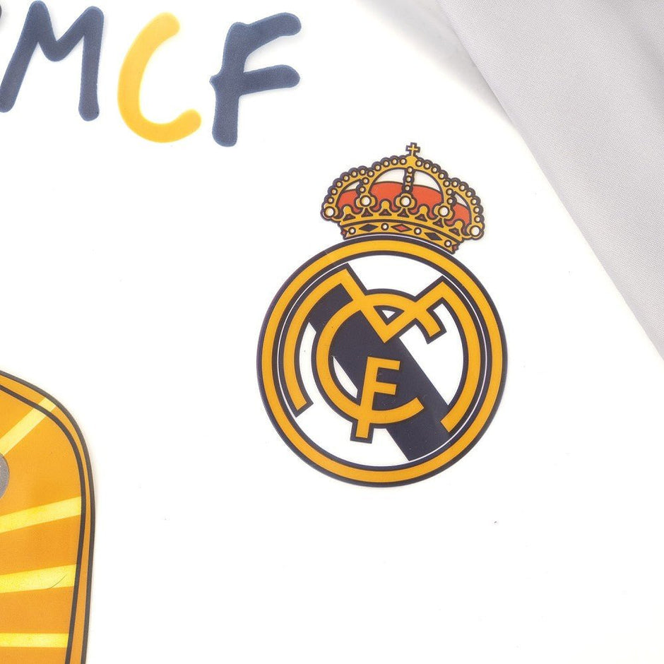 Real Madrid Baby Lätzchen mit Ärmeln – Grau mit Löwen - Motiv, wasserdicht - Babylions