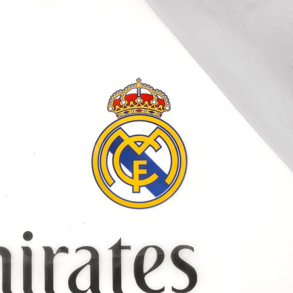 Real Madrid Baby Lätzchen mit Ärmeln – Grau, wasserdicht - Babylions